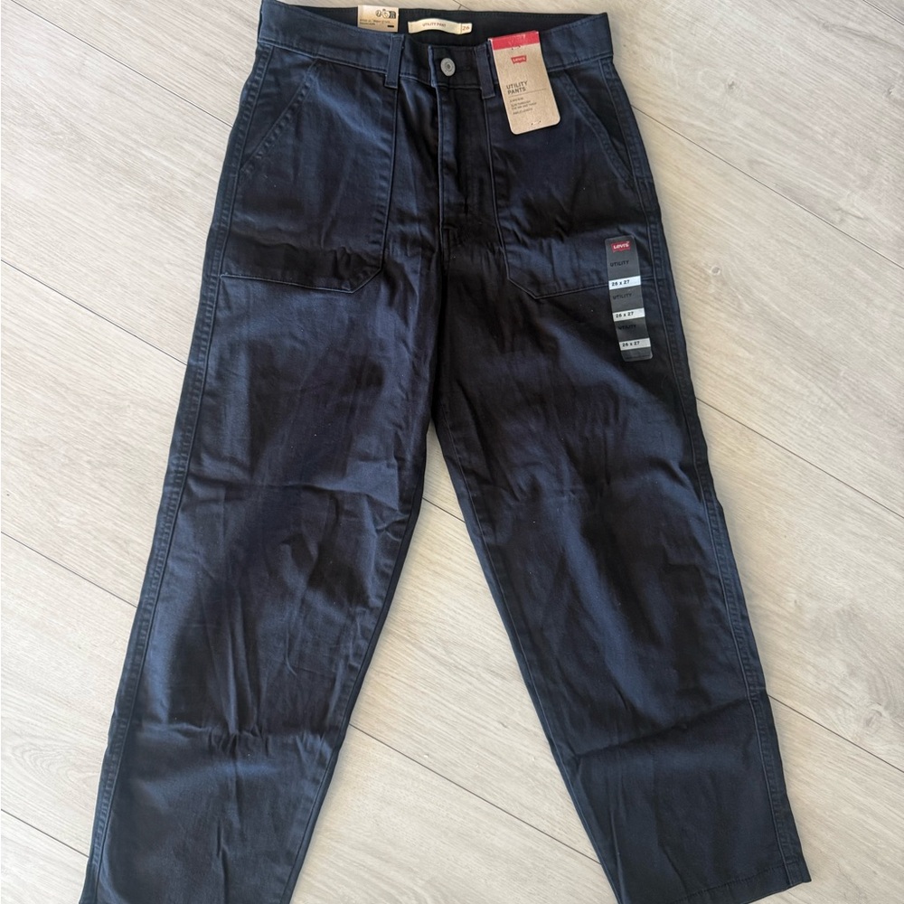 Women Black Levi  Pants